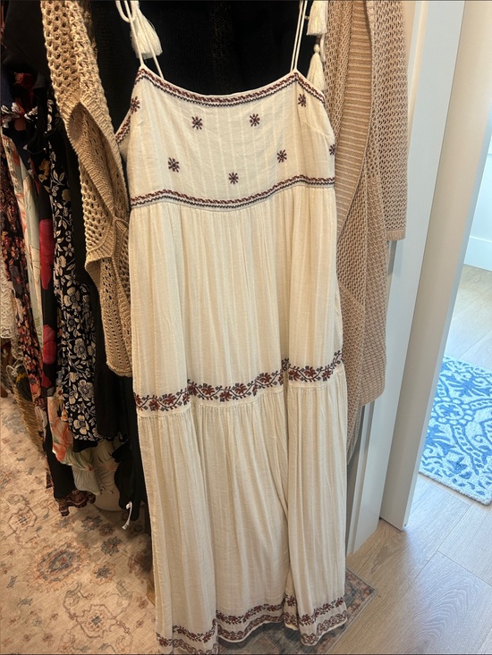 American Eagle Outfitters Dresses & Skirts - American Eagle Outfitters Cream Maxi Dress with Burgundy Embroidery